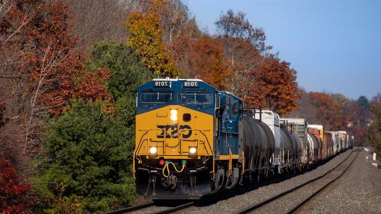 a CSX train